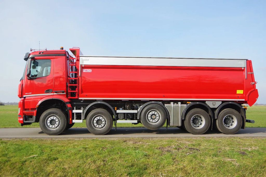 Mercedes-Benz Arocs 10x4 midlift 49-ton met Tibeg achterover kipper