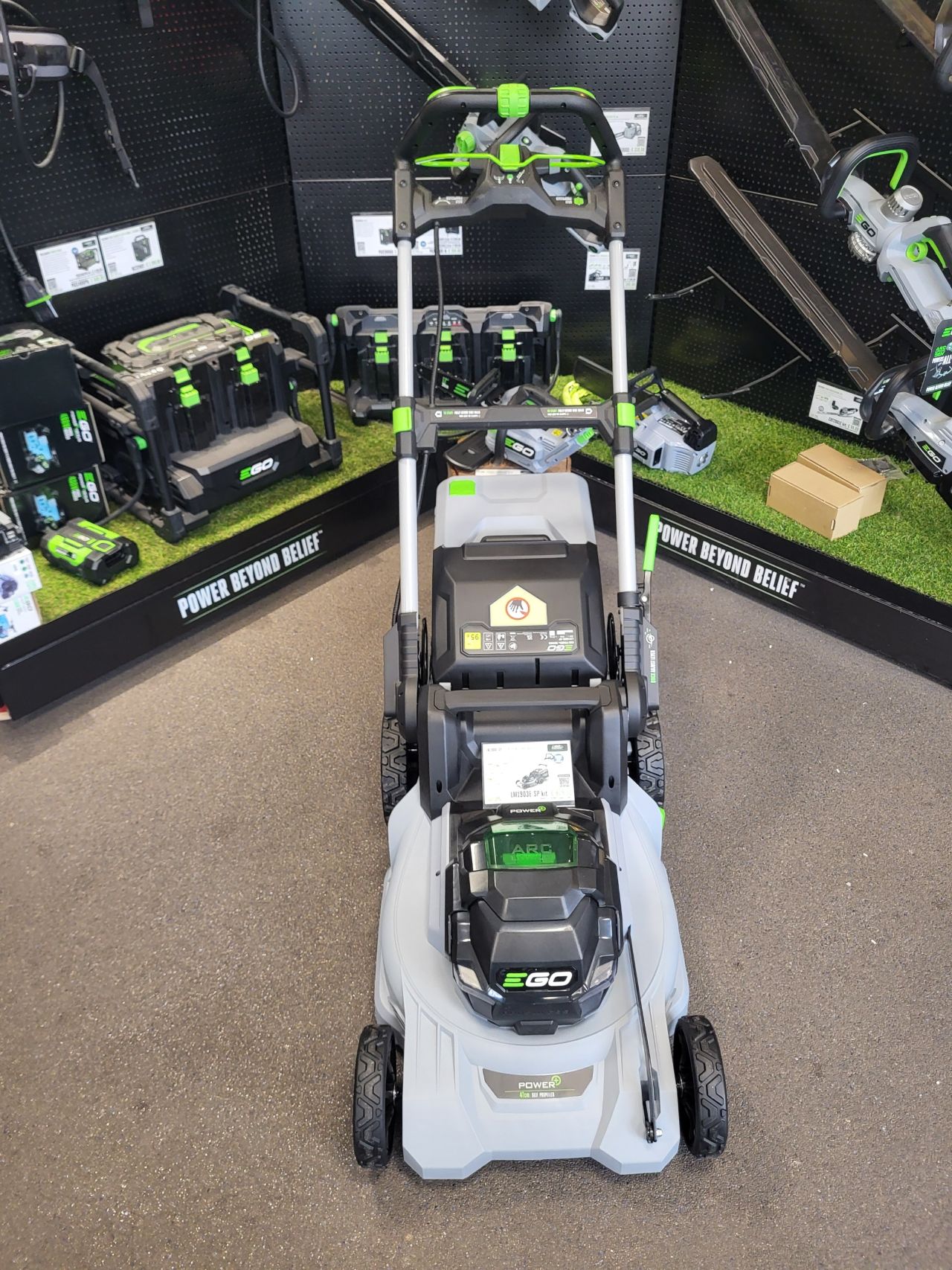 EGO LM1903E-SP Accu Grasmaaier 47 cm Zelfrijdend met AccuenLader