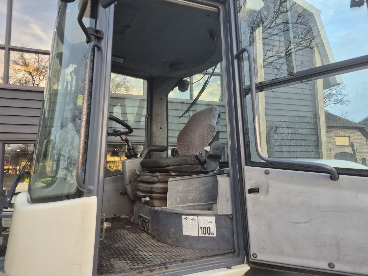 Gebruikte SCHAEFF TEREX AL100 shovel met gewicht van 6500 kgs