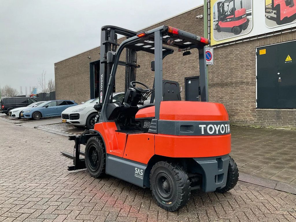 Toyota 7FB30 3000KG 4000