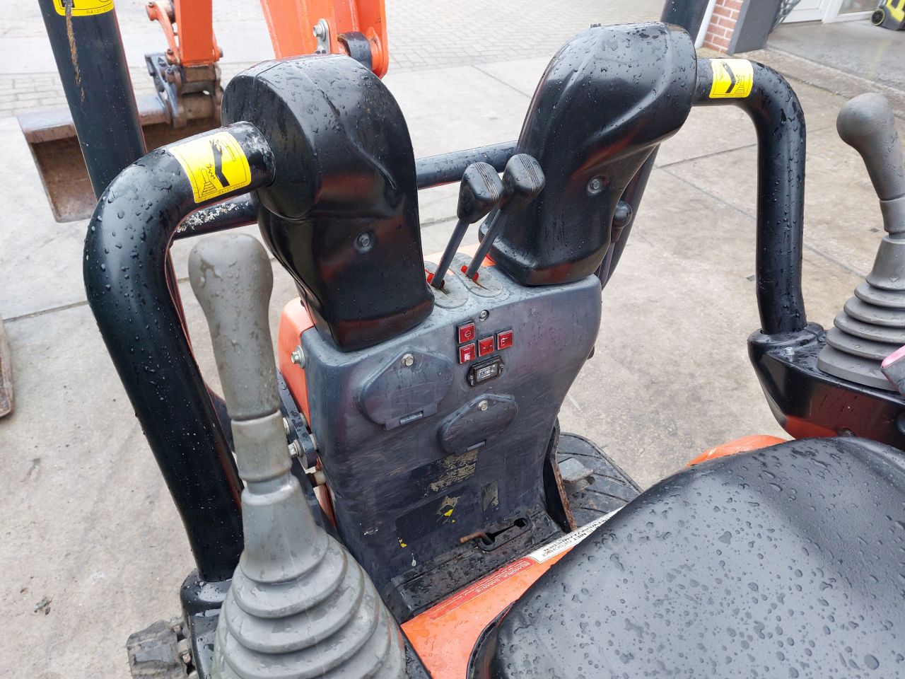 Kubota U10-3 SIDE LEVER