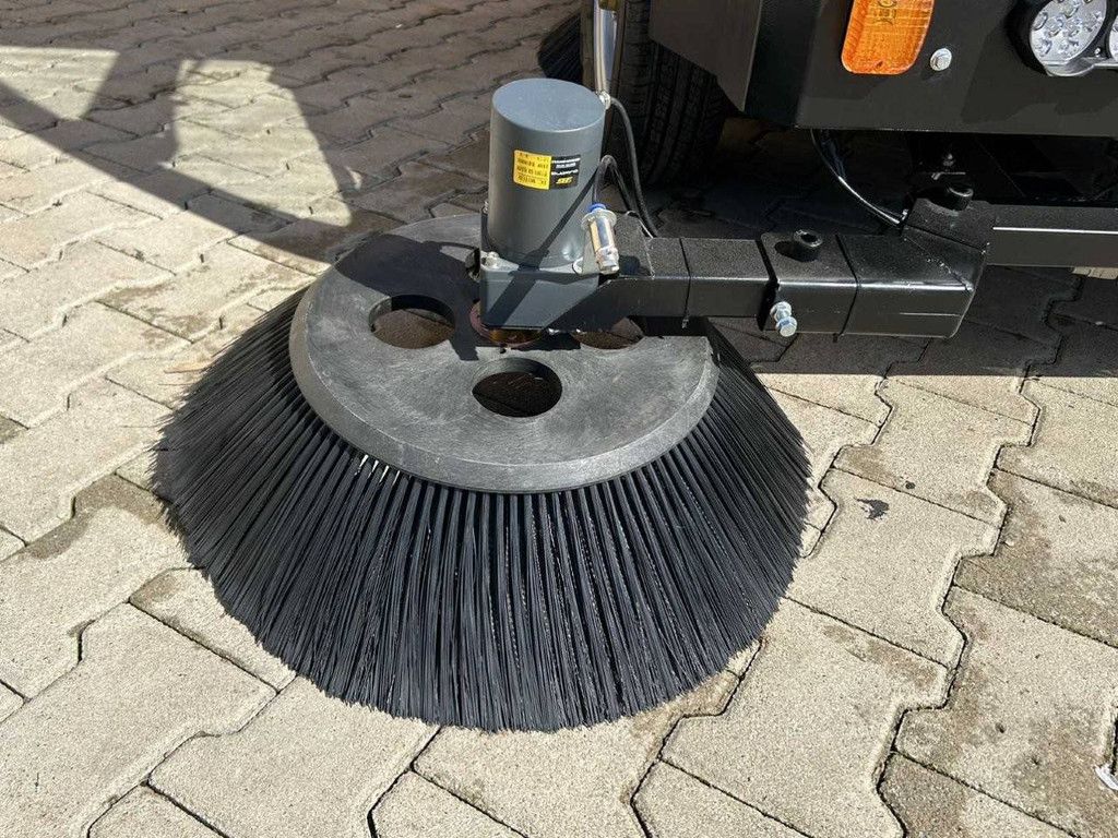 Kremer KRS500 2025 sweeper