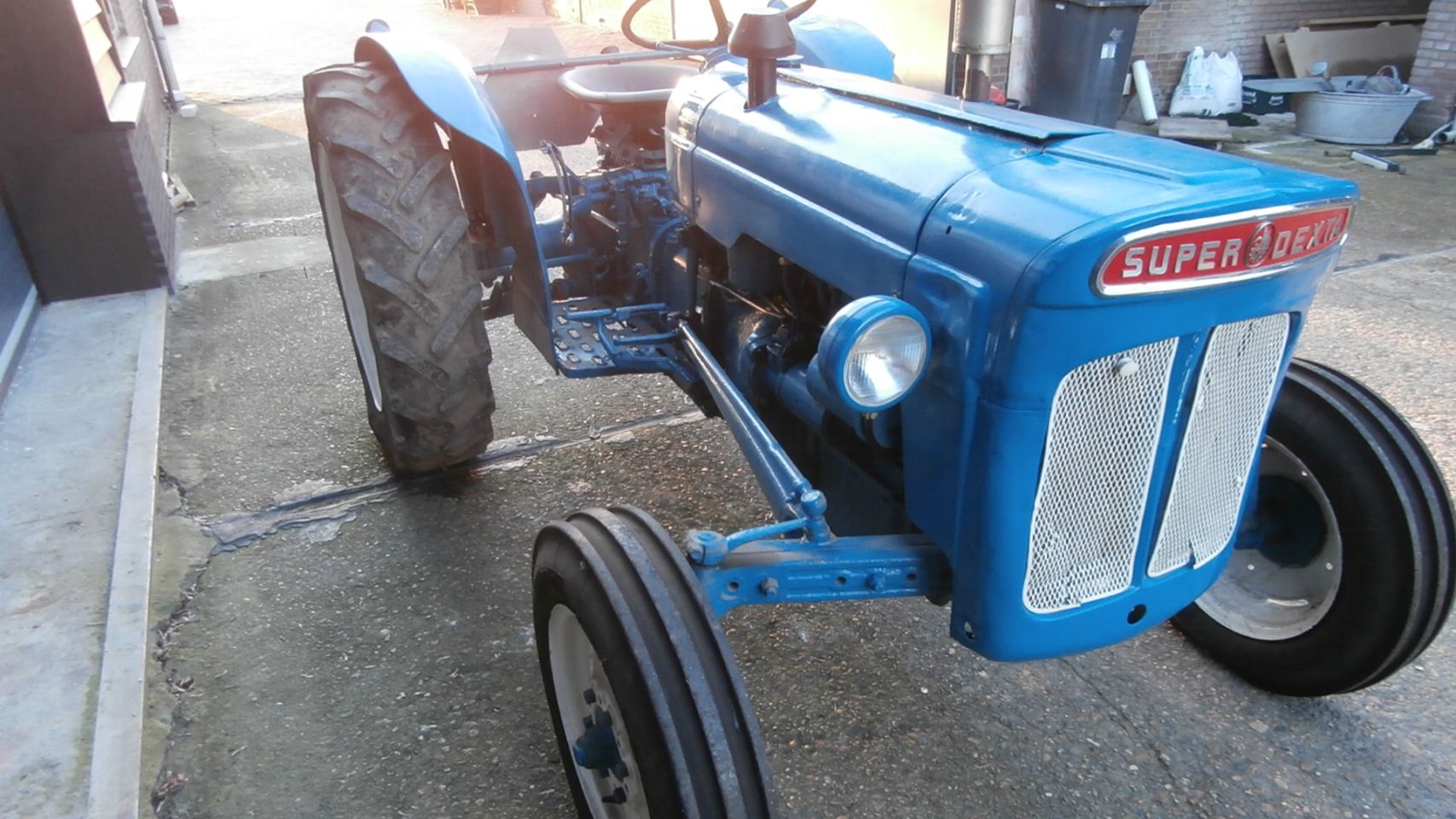 Fordson Dexta opknapper loopt zeer mooi € 1700,00