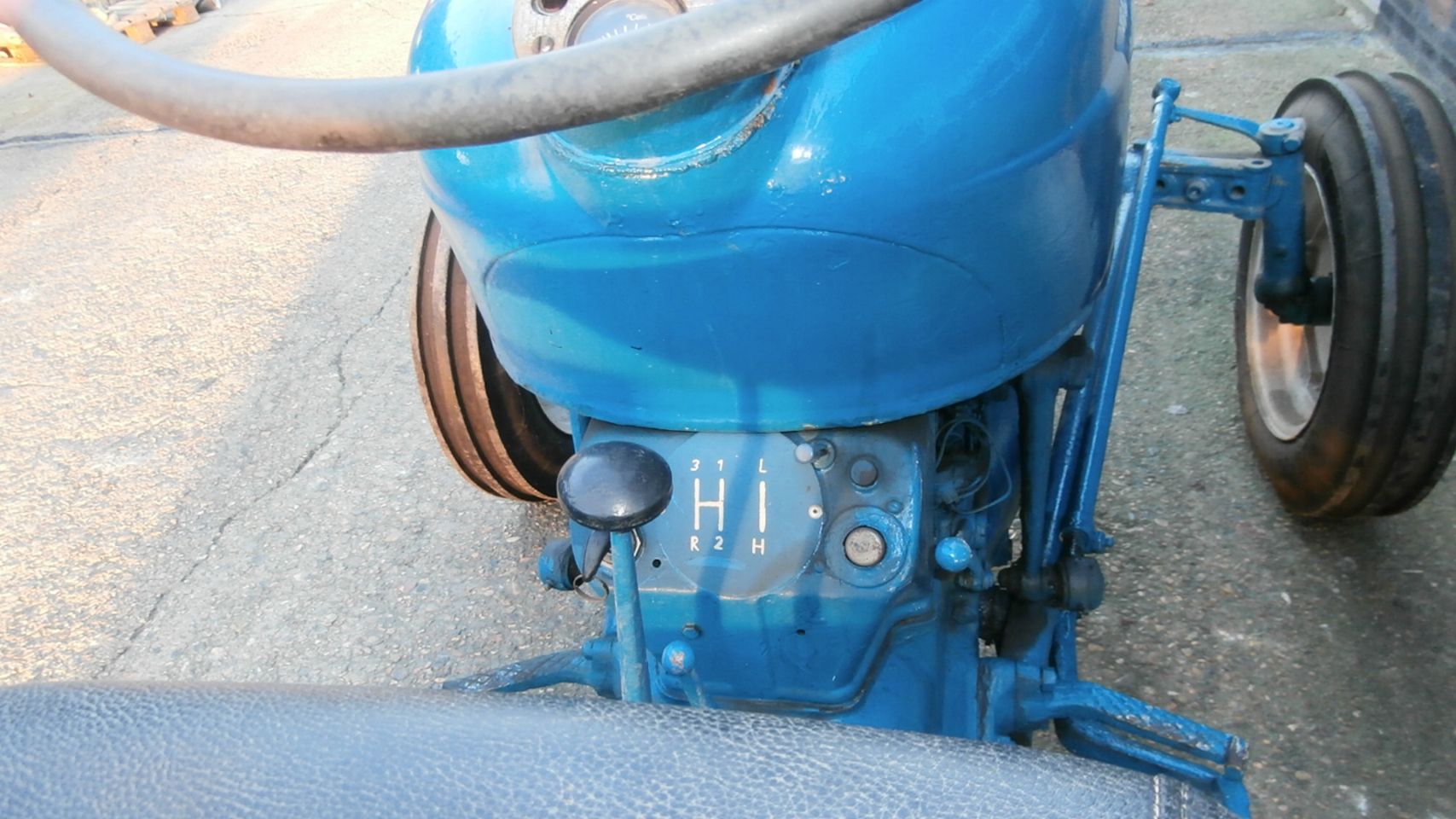 Fordson Dexta opknapper loopt zeer mooi € 1700,00