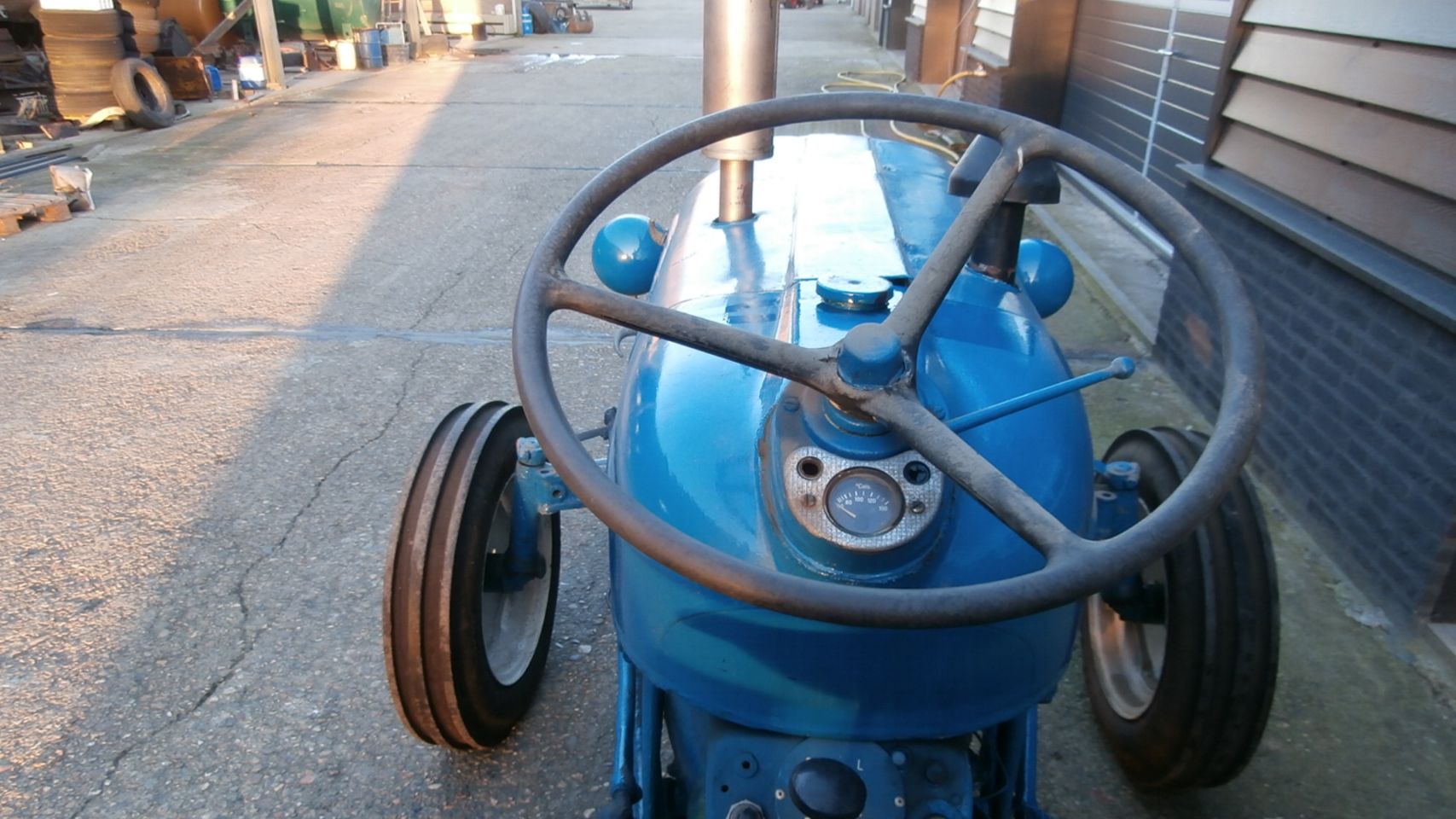Fordson Dexta opknapper loopt zeer mooi € 1700,00