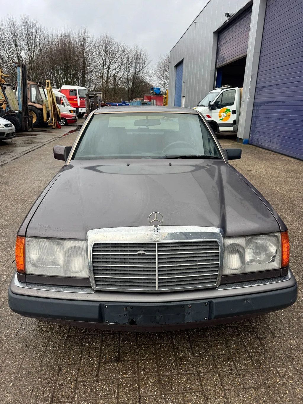 Mercedes-Benz 200-serie **250D-BELGIAN ORIGINE**