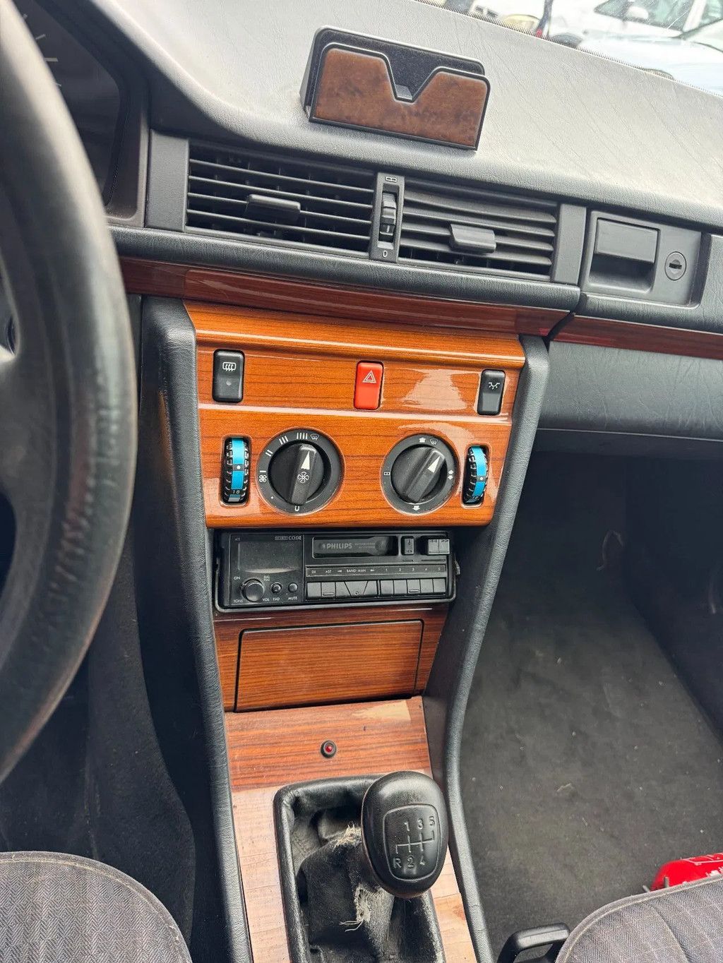 Mercedes-Benz 200-serie **250D-BELGIAN ORIGINE**