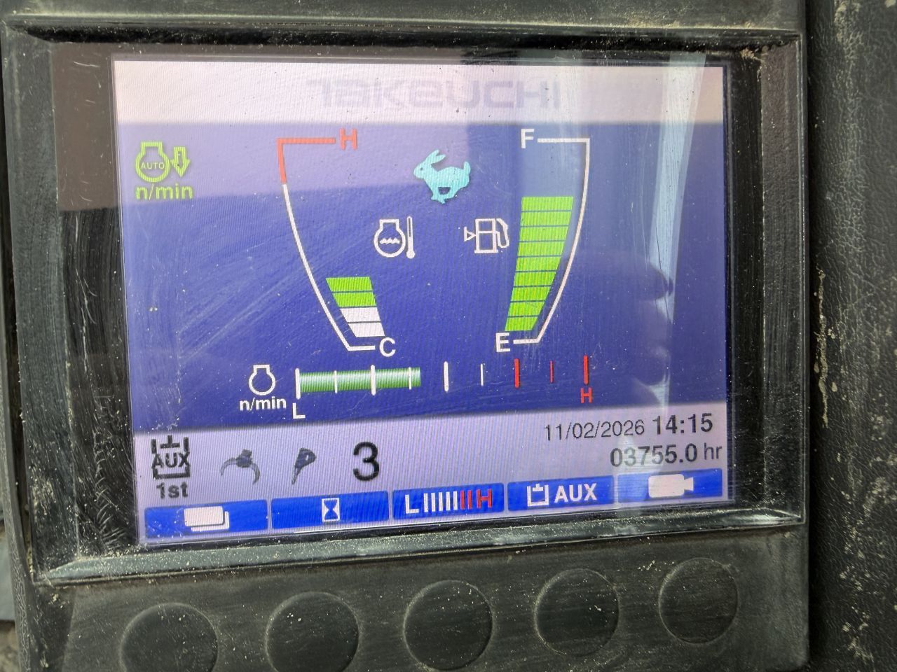 Takeuchi TB290 met diverse bakken