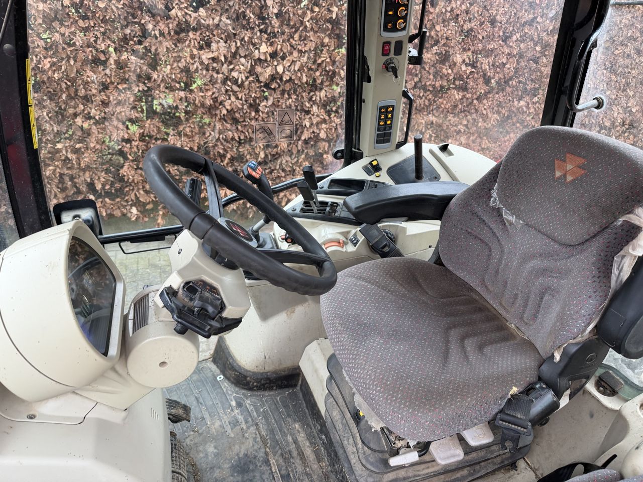 Massy Ferguson 5611 Dyna4