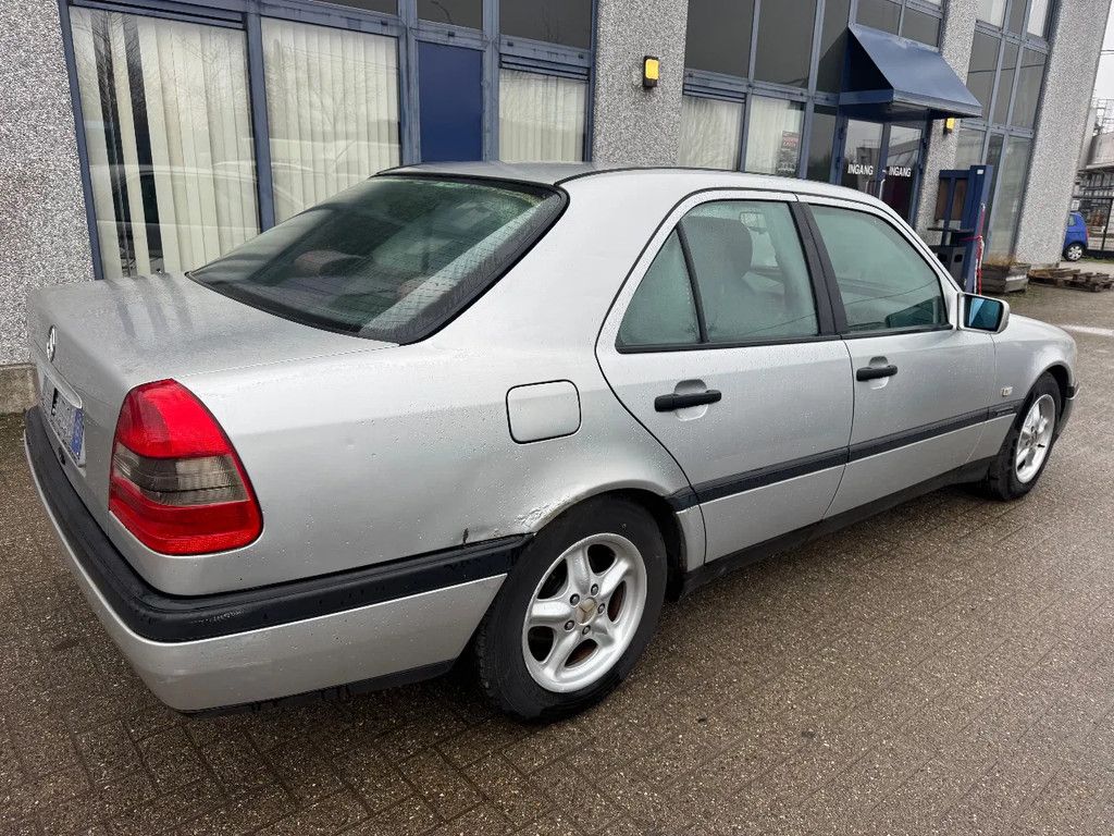 Mercedes-Benz C-klasse **C180-BELGIAN ORIGINE-AC**