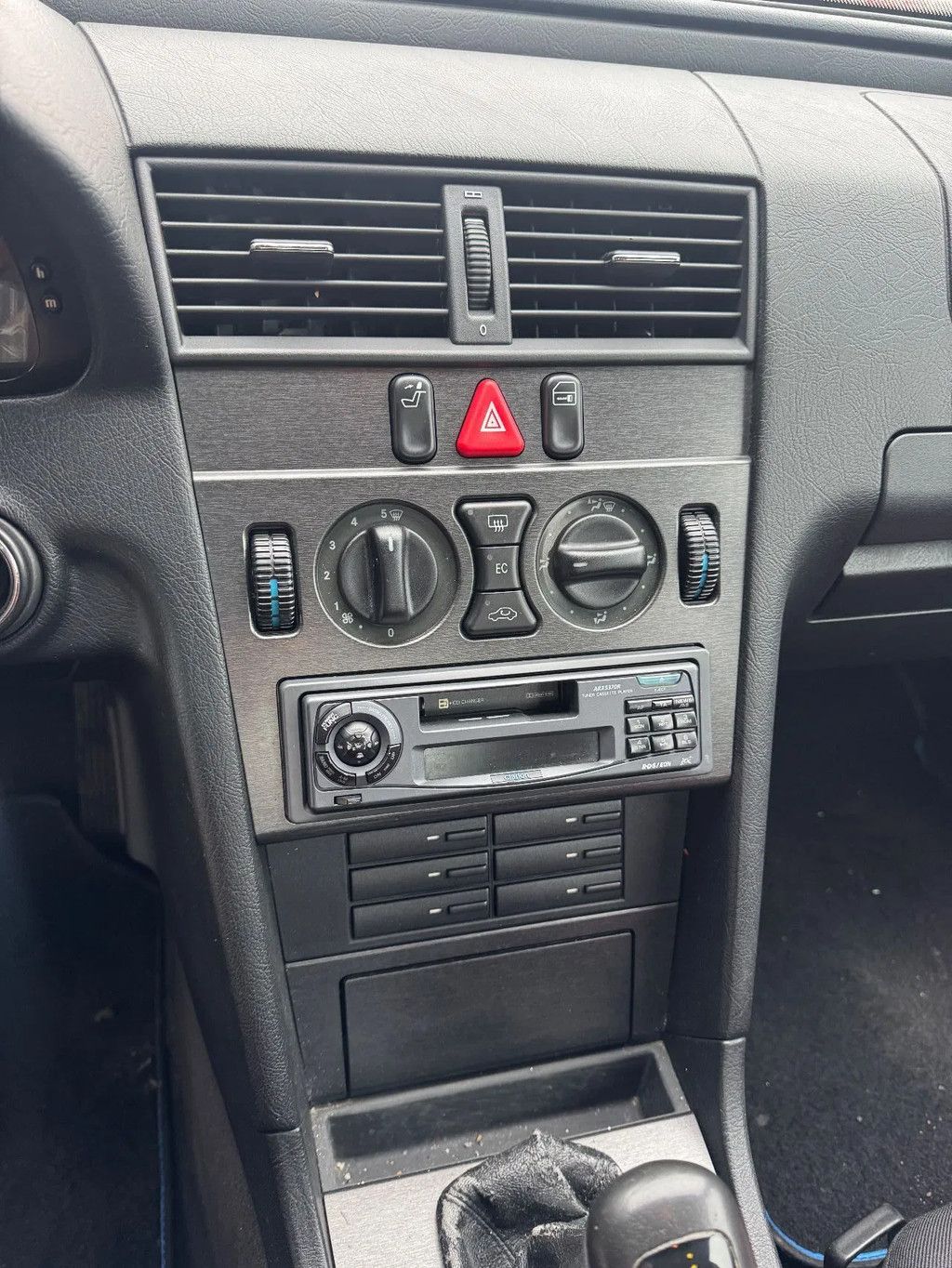 Mercedes-Benz C-klasse **C180-BELGIAN ORIGINE-AC**