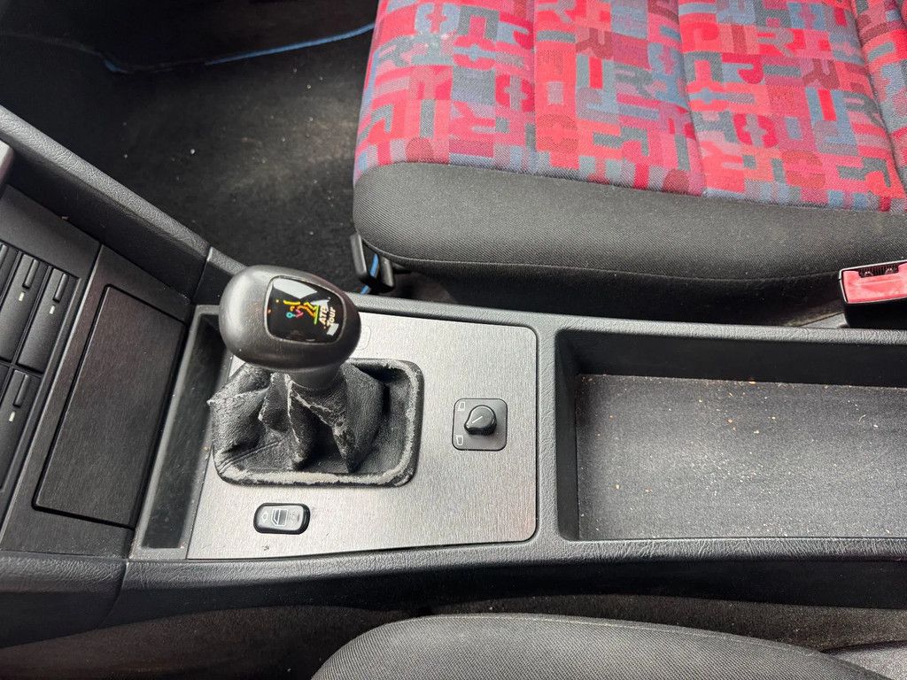 Mercedes-Benz C-klasse **C180-BELGIAN ORIGINE-AC**