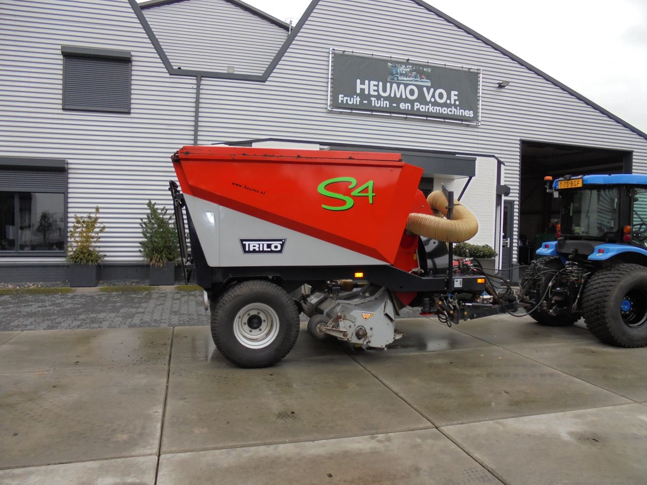 Trilo S4 veeg/zuig,klepelmaaier,verticuteer