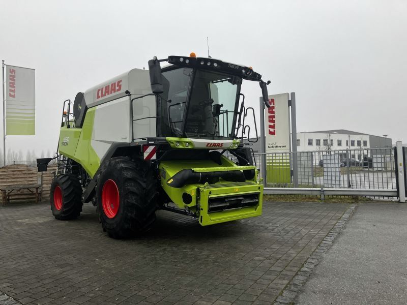 Claas TRION 650