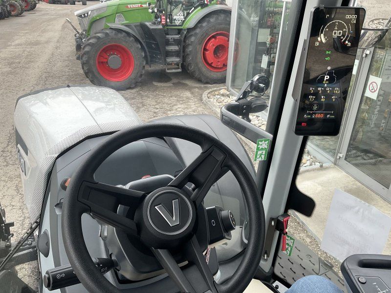 Valtra T235 Active