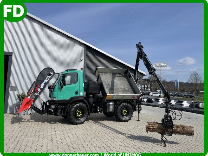 Mercedes-Benz Unimog U20 mit einer Mega Ausstattung