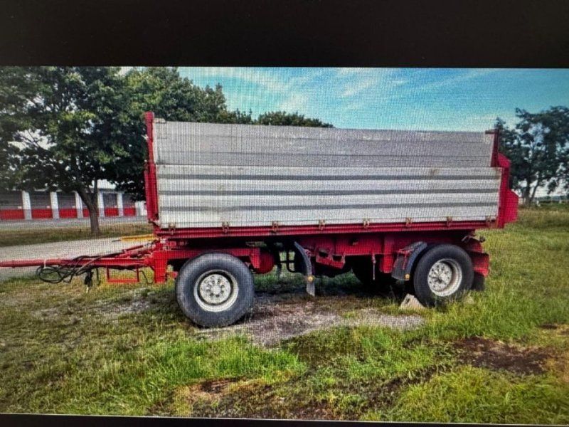 Schwarzmüller 3-Seiten-Kipper