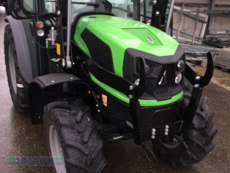 Deutz-Fahr 3060 mit Industrielader