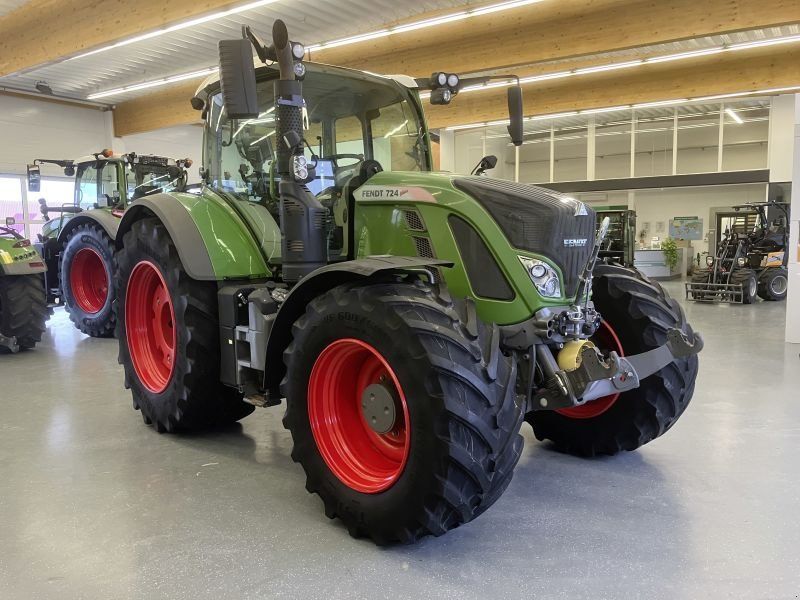 Fendt 724 S4 PROFI PLUS