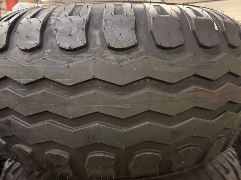 Alliance 400/60-15.5