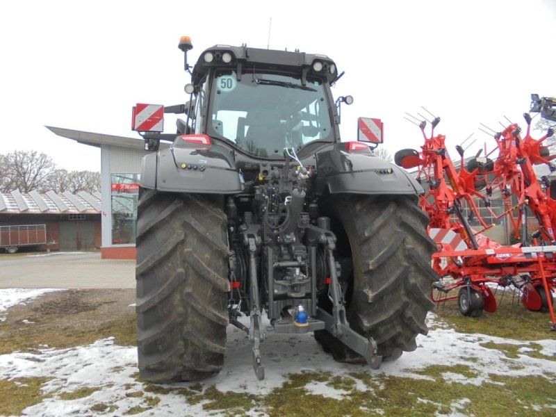 Valtra Q 245