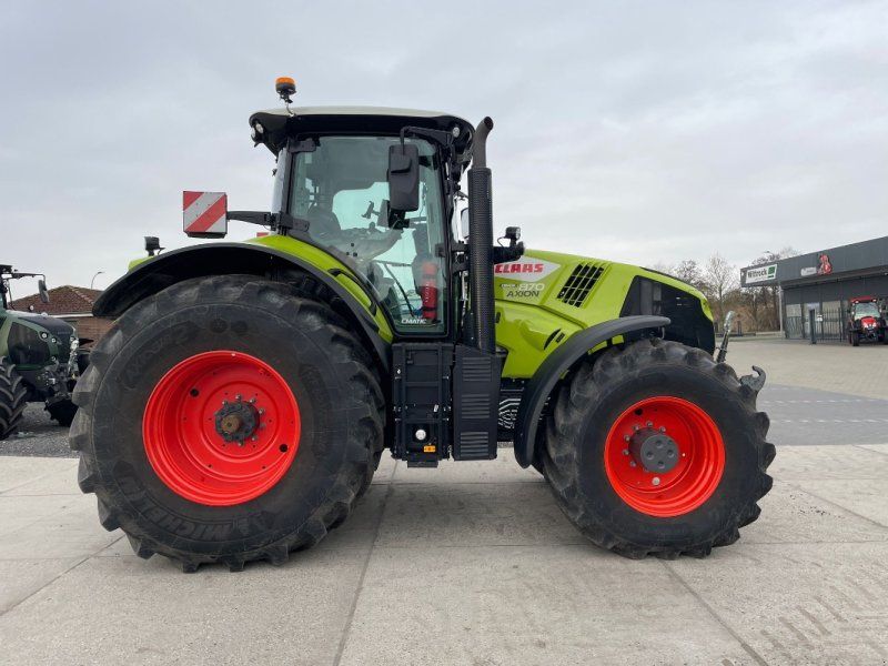 Claas Axion 870