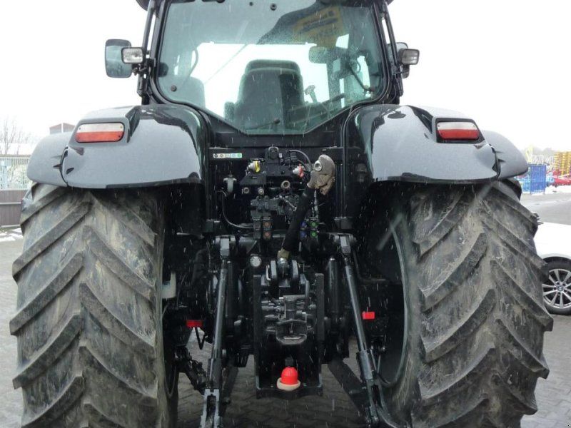 New Holland T7050