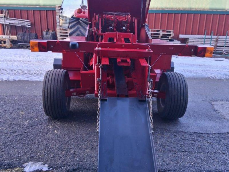 Massey Ferguson 1839