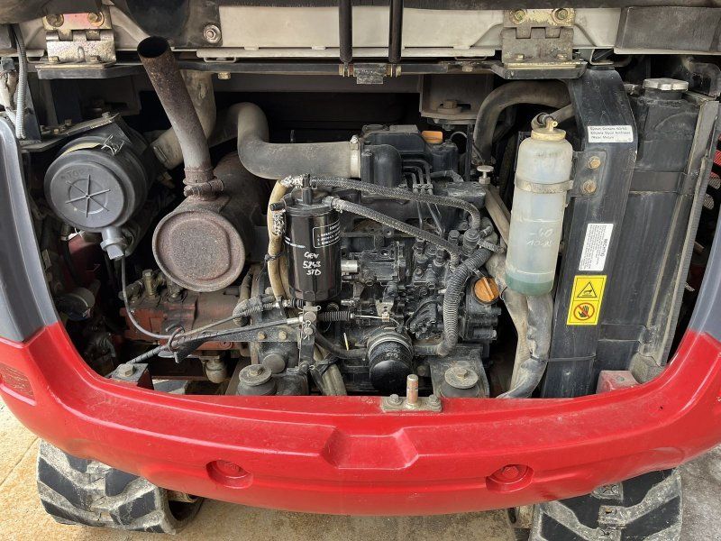 Takeuchi TB 235 mit Powertilt