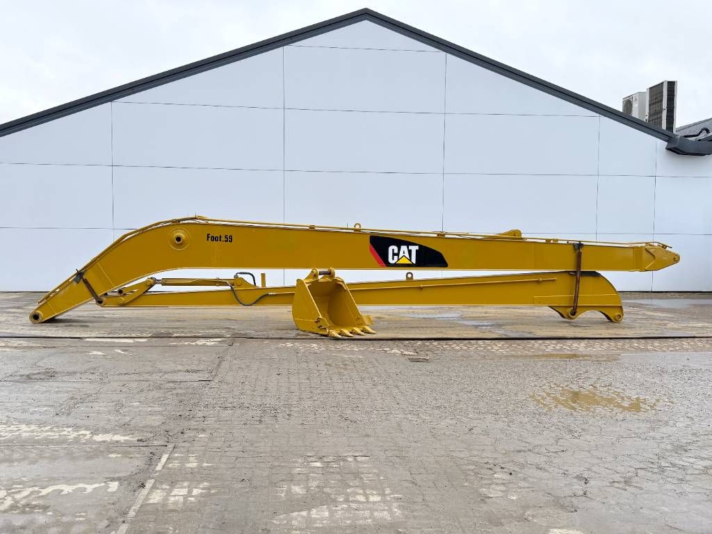 CAT Long Reach Attachments 18m - Fits to 20-25t