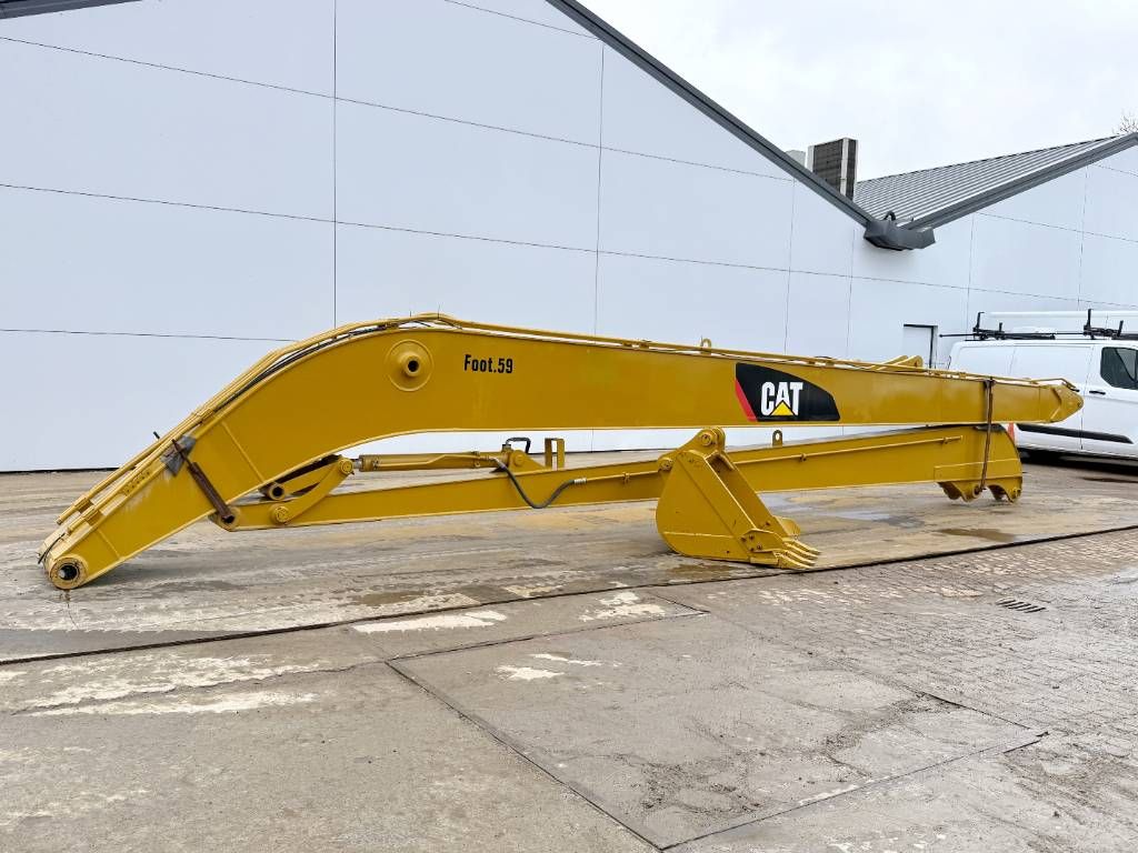 CAT Long Reach Attachments 18m - Fits to 20-25t