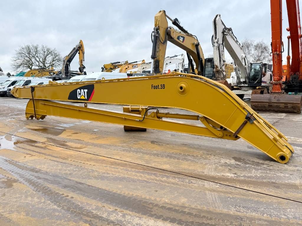 CAT Long Reach Attachments 18m - Fits to 20-25t