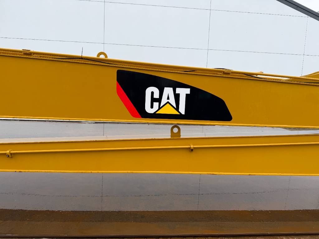 CAT Long Reach Attachments 18m - Fits to 20-25t