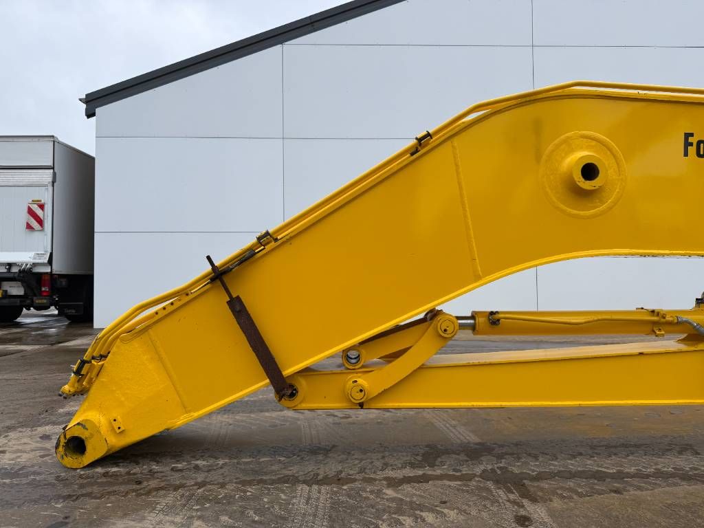 Komatsu Long Reach Attachments 18m - Fits to 20-25t