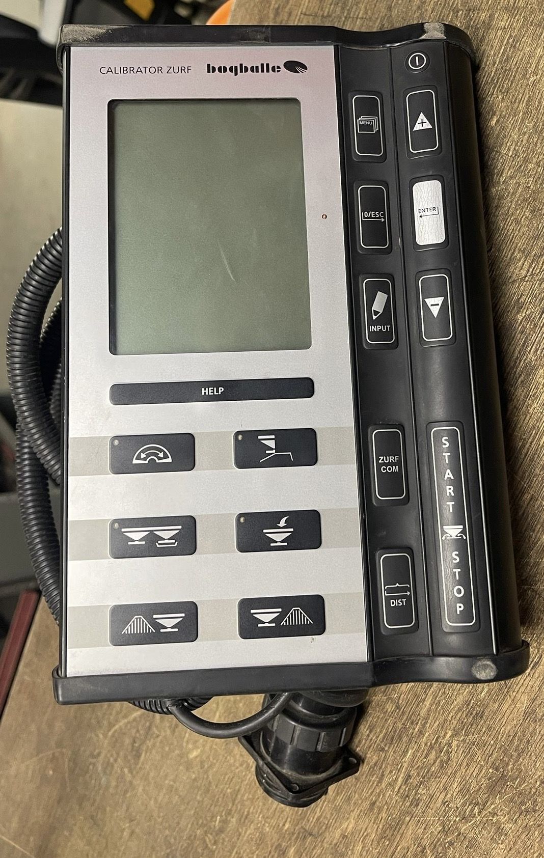 Bogballe M35W kunstmeststrooier met weeginrichting