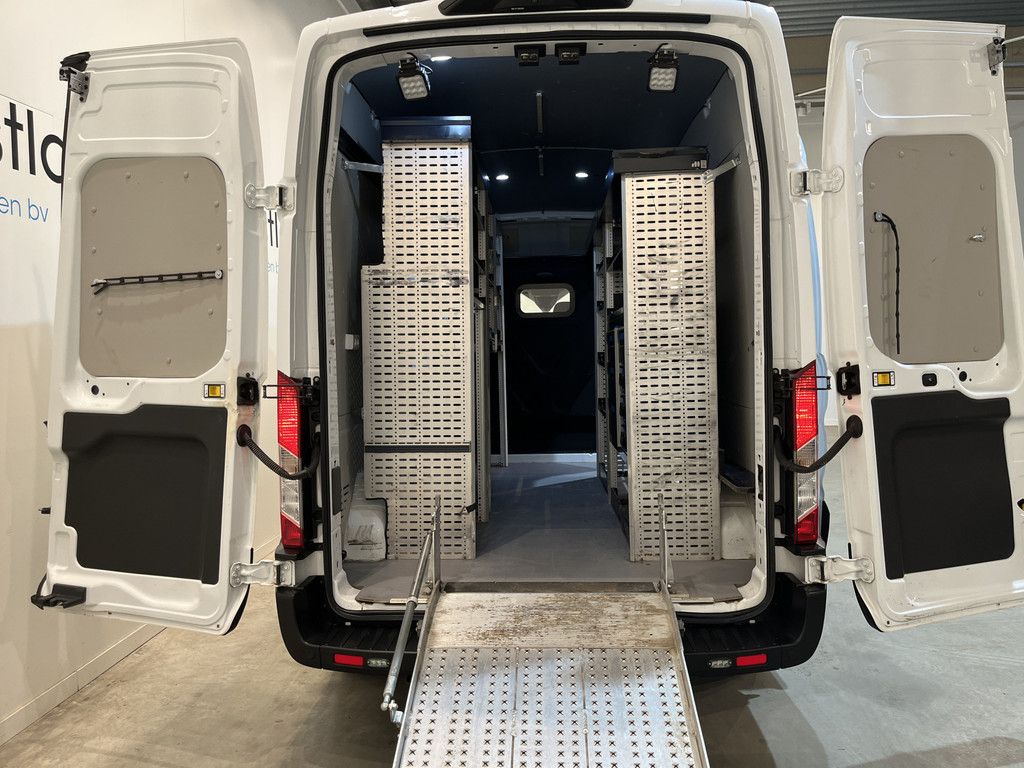 Ford Transit 350 2.0 TDCI L3H3 Trend Servicebus / Inrichting / Euro 6 / Schuifdeur L + R / Oprijplateau / 220V. / Airco / CarPlay / Camera / Trekhaak