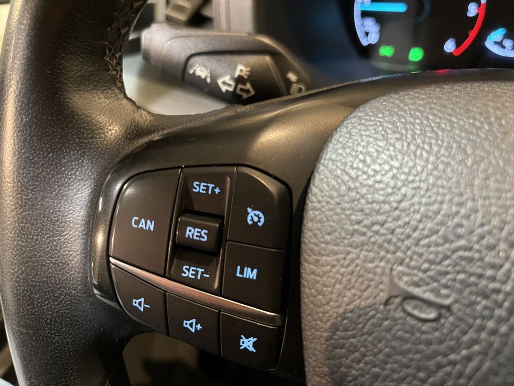 Ford Transit 350 2.0 TDCI L3H3 Trend Servicebus / Inrichting / Euro 6 / Schuifdeur L + R / Oprijplateau / 220V. / Airco / CarPlay / Camera / Trekhaak