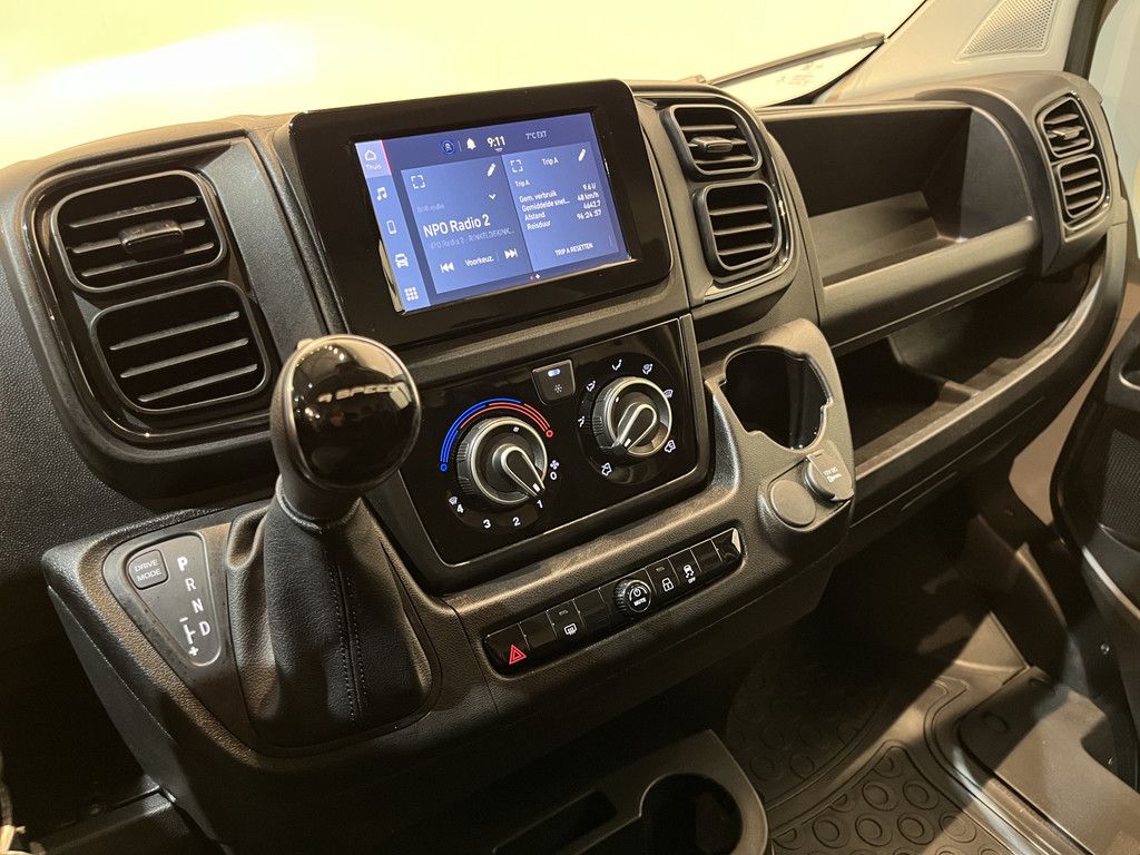 Fiat Ducato 35 2.2 MultiJet L4H2 Maxi 140 PK Automaat / Euro 6 / Airco / CarPlay / Camera / Cruise Control / 3.000 KG Trekgewicht / 3-Zits / 51.300 KM !!