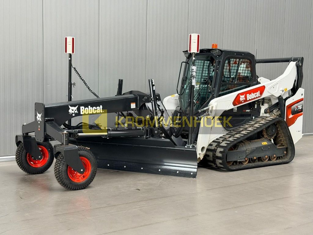 Bobcat T 76 + Laser-Grader 244 cm KH9535