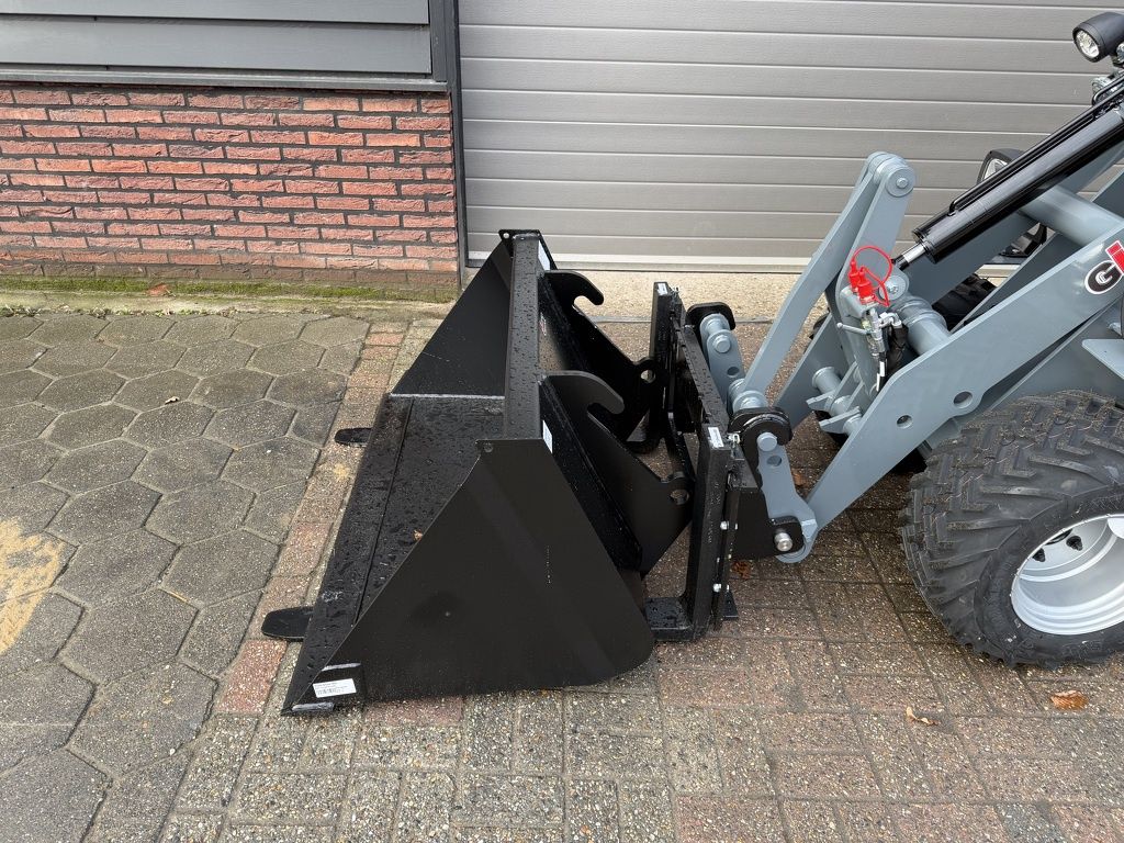 Giant G1500 minishovel (hoge mast) NIEUW