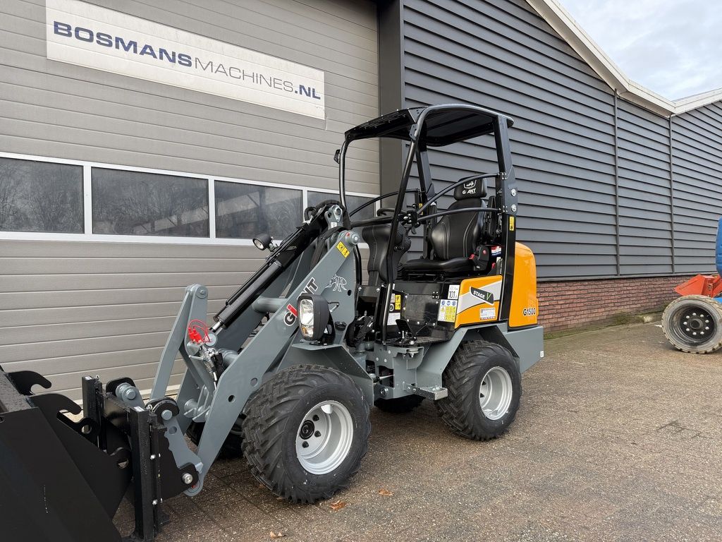 Giant G1500 minishovel (hoge mast) NIEUW