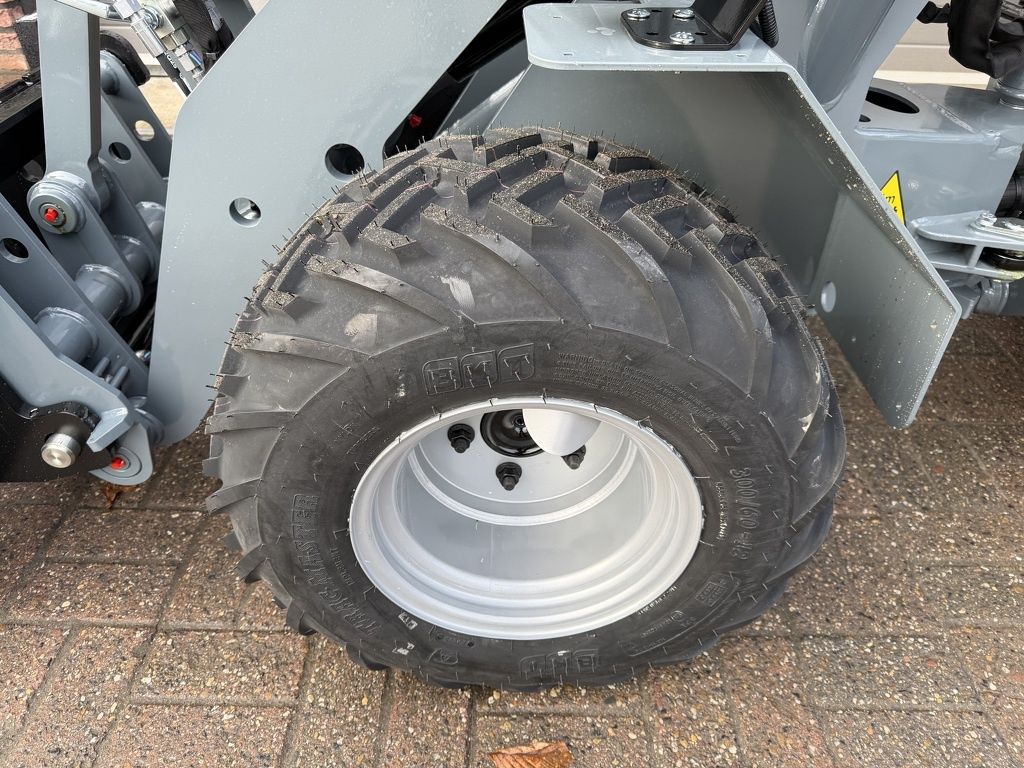 Giant G1500 minishovel (hoge mast) NIEUW