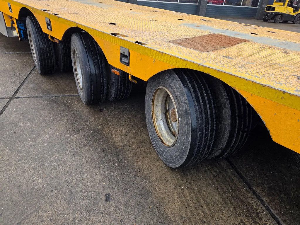 Stokota 3 as schuiver 3X GESTUURD,hydr rampen dubbelzijdig, verbreders, BPW assen ,trommelremmen