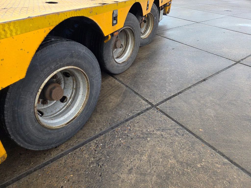 Stokota 3 as schuiver 3X GESTUURD,hydr rampen dubbelzijdig, verbreders, BPW assen ,trommelremmen