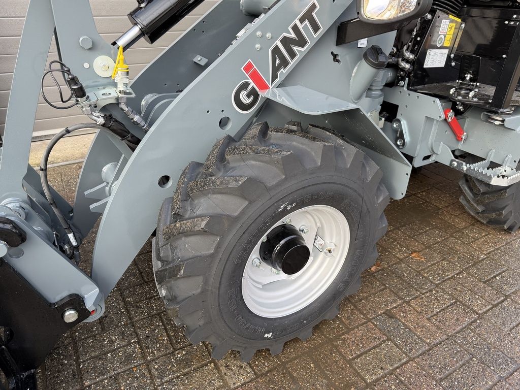 Giant G2700 HD minishovel / kniklader NIEUW 110 cm breed / goedkope uitvoering