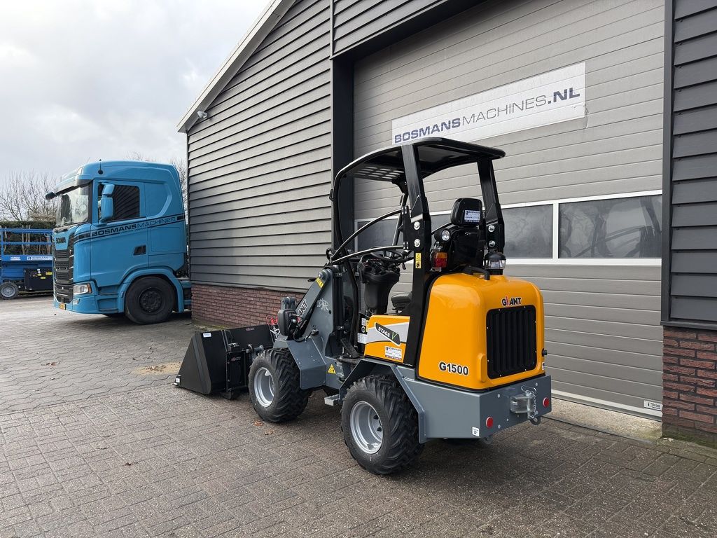 Giant G1500 minishovel (hoge mast) NIEUW