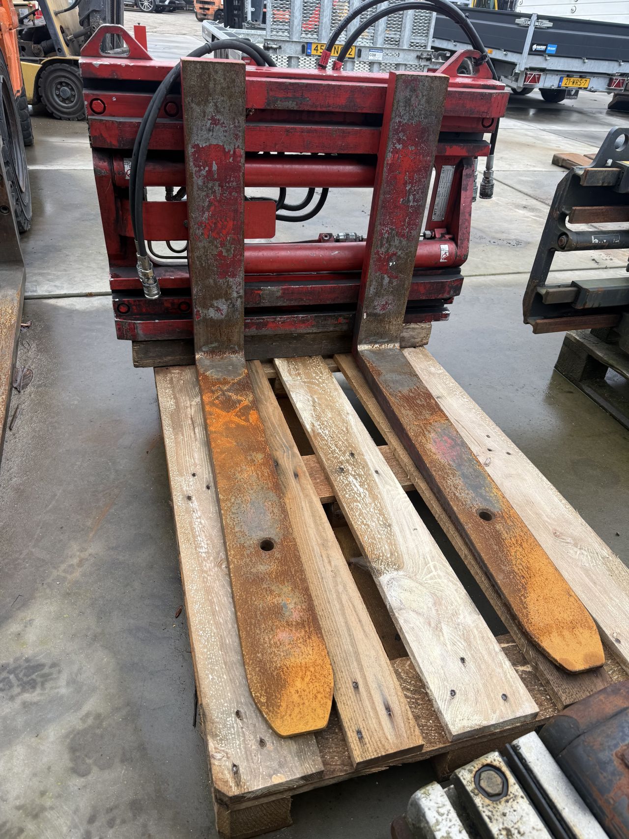 Degelijke 2.5 tons vorkenspreider met Sideshift - buiten bord