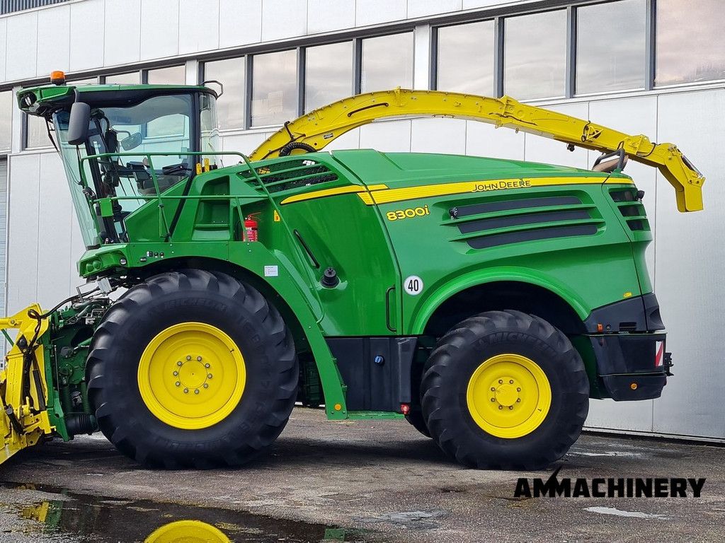 John Deere 8300