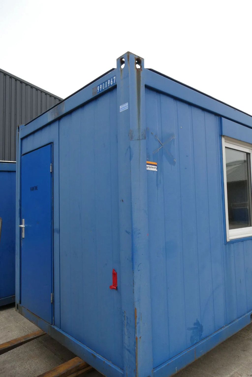 Brouwer Kantoorunit afm ca 6 x 3 mtr