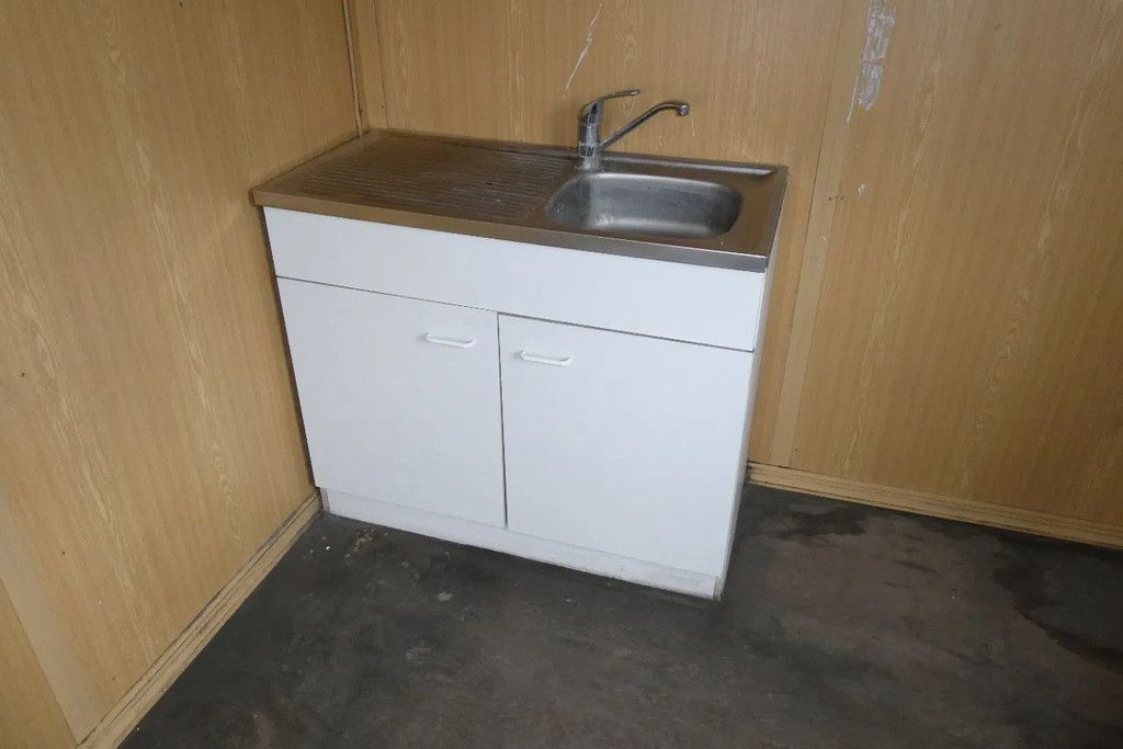 Brouwer Kantoorunit afm ca 6 x 3 mtr